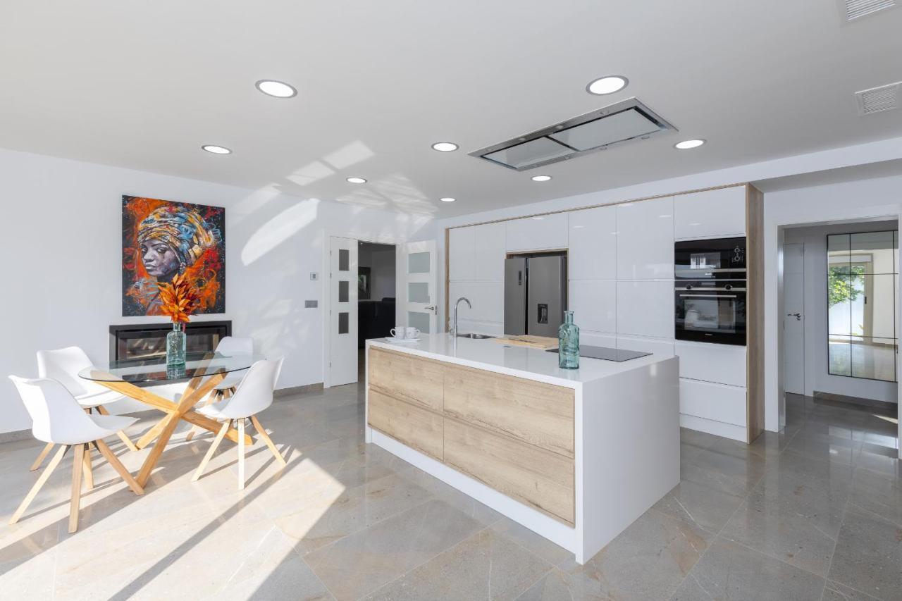 Waterwheel Villa By Fidalsa Almoradi Luaran gambar